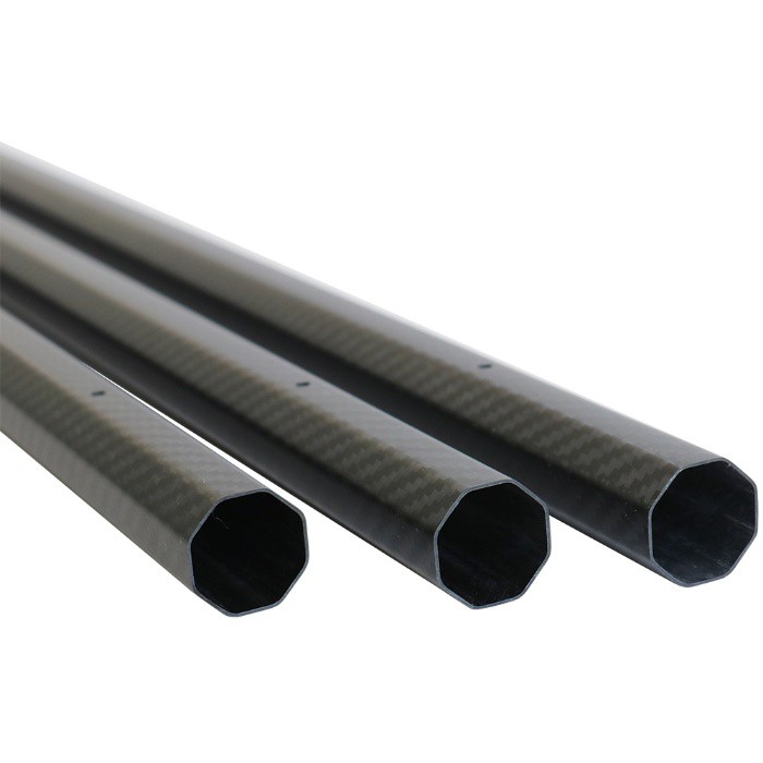 Süsinikkiust kaheksanurkne toru